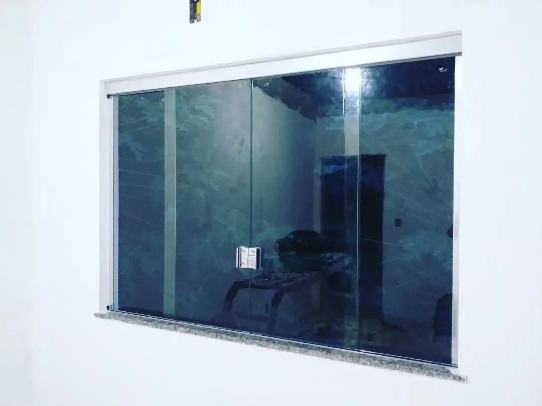 Janela de vidro temperado sob medida — VIDRASC Vidraçaria Joinville